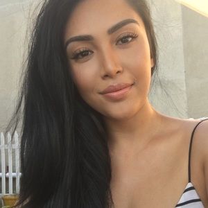 Meet your Posher, Vanessa